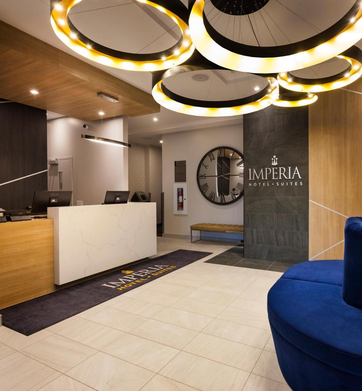 Imperia Hôtel et Suites Boucherville Extérieur photo