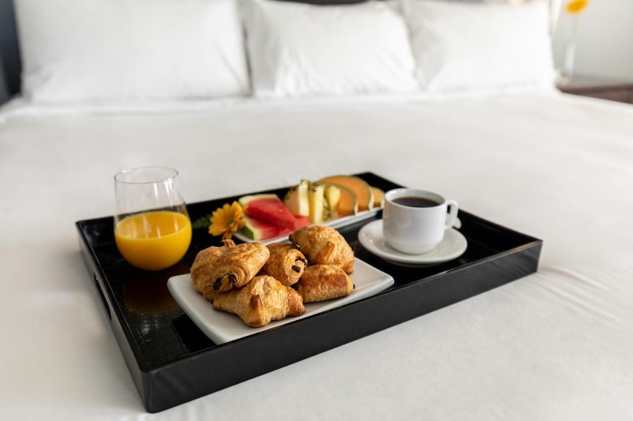 Imperia Hôtel et Suites Boucherville Extérieur photo